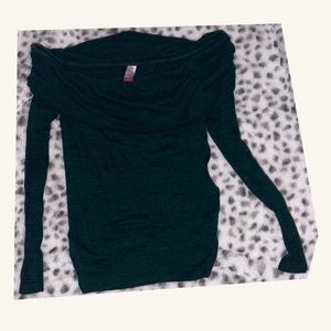 NOBO Off-Shoulder Sweater